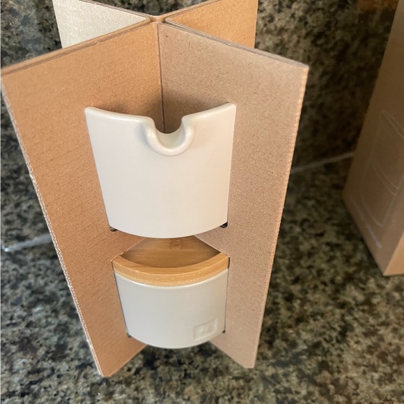 Nespresso Cream and Tan Ceramic Sugar and Creamer Set - Picture 4 of 6